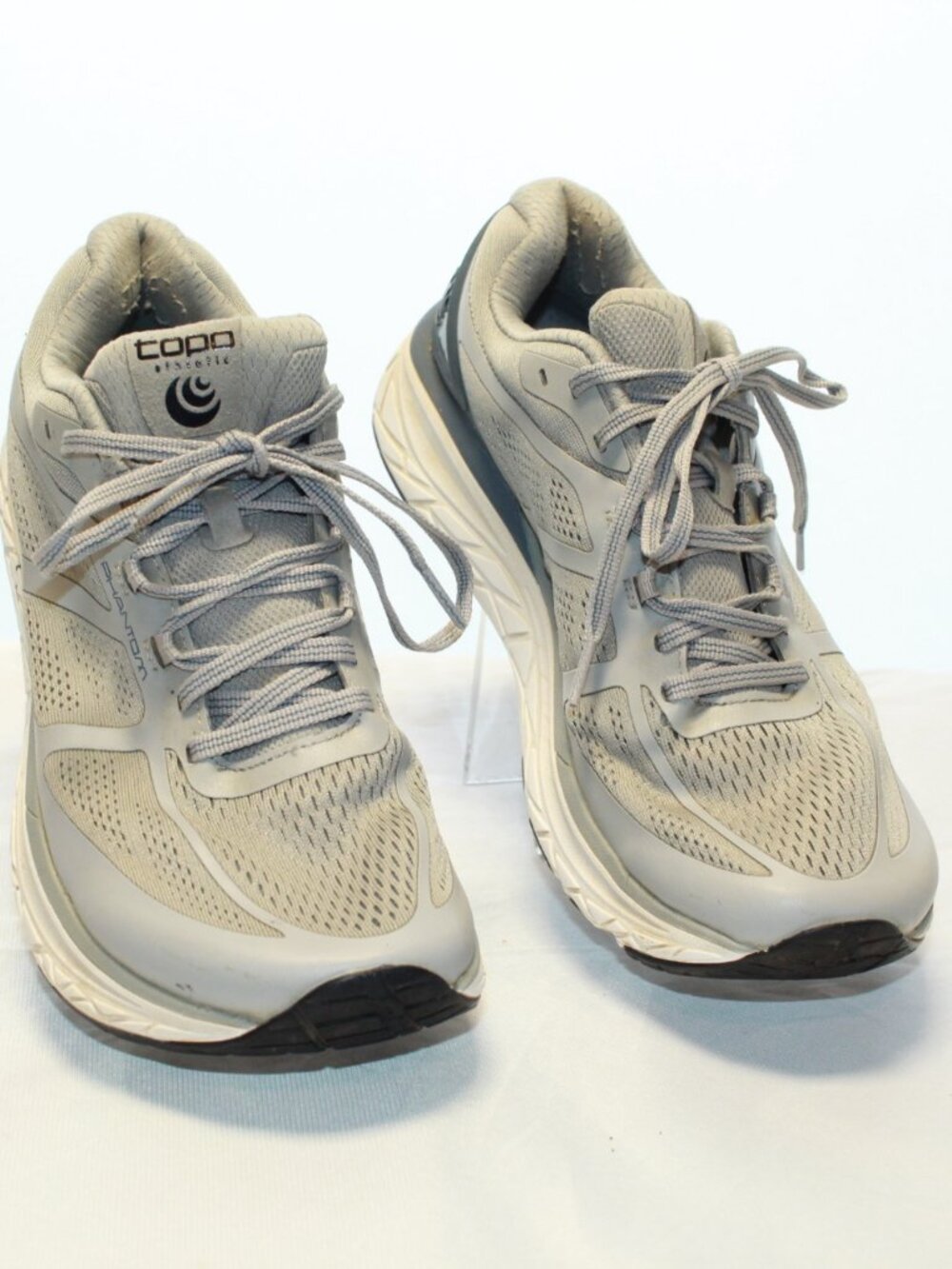 Topo Athletic Size 10.5 Gray/Blue Phantom Athletic Mesh Running Shoe